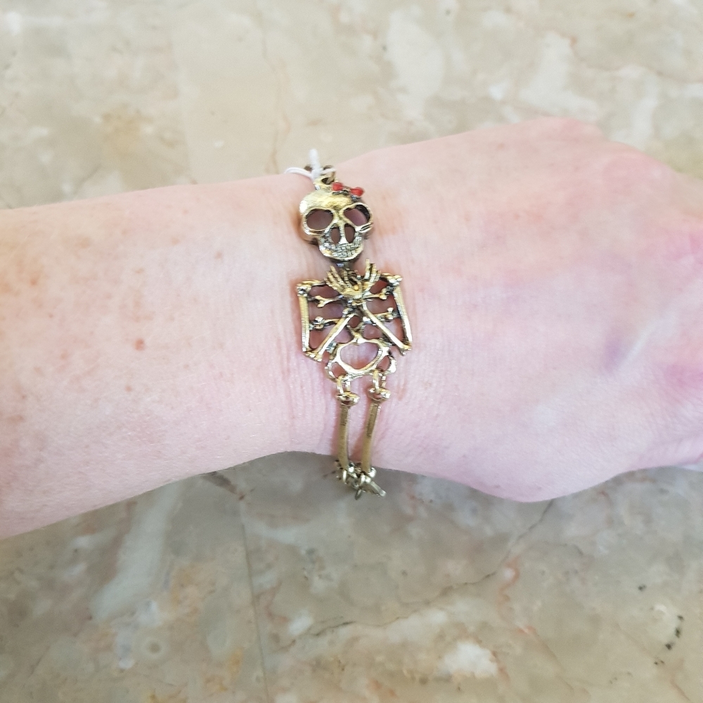NWT Skull Bracelet